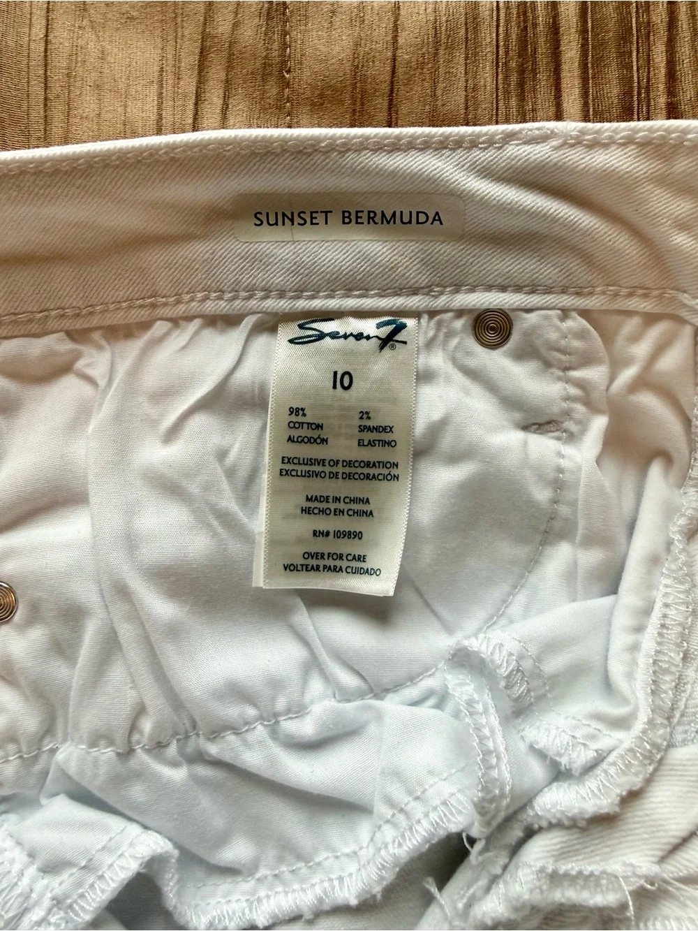 Seven7 Sunset Bermuda Shorts White Denim Frayed Hem 9
